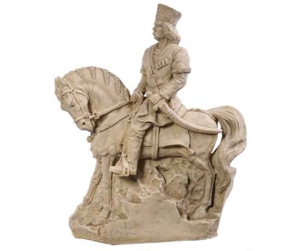 نحت قورقولو - بطل فولكلوري أذربيجاني