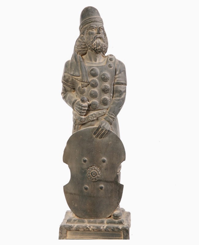 نحت بابك خرمدين – البطل الإيراني