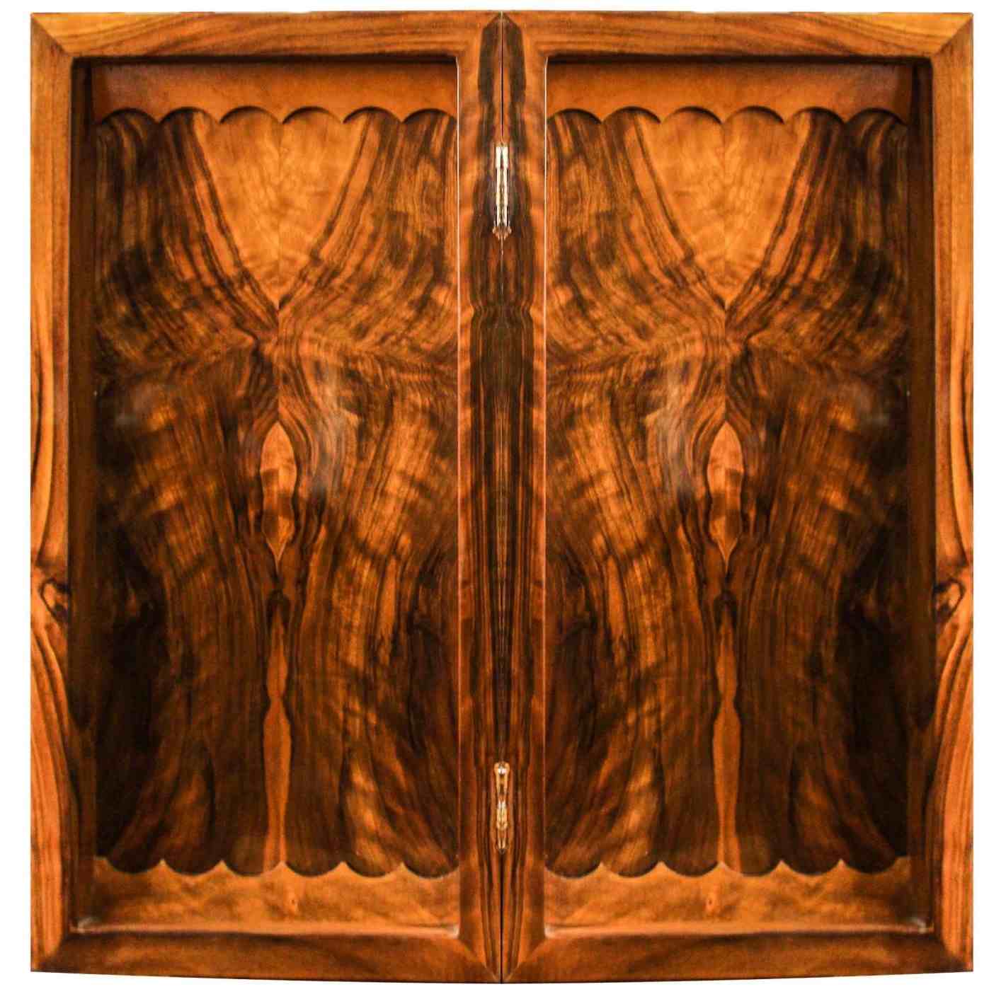 لوحة لعبة الطاولة من الخشب المنحوت باليد وفاخرة بالهندي والنسر