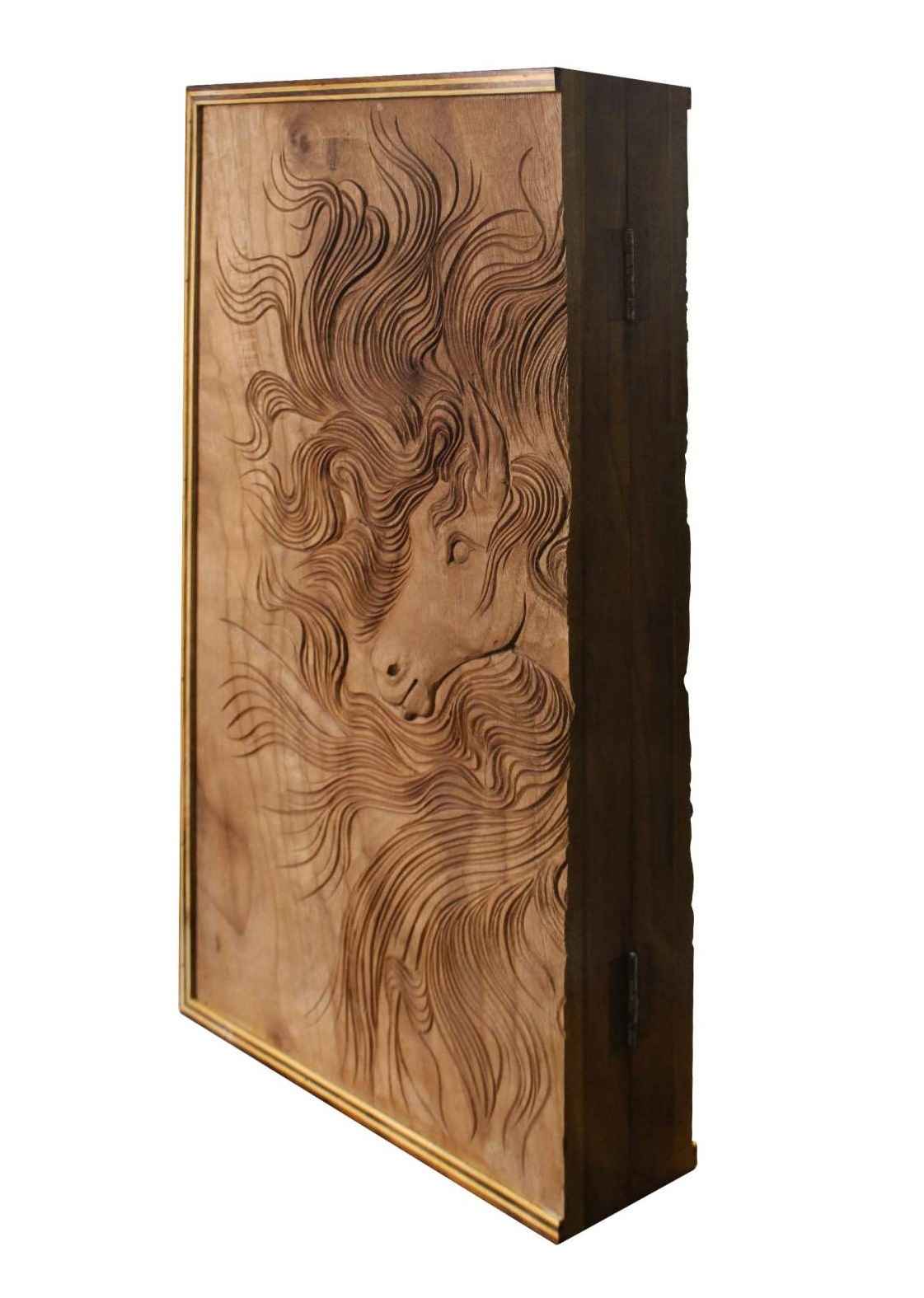 لوحة لعبة الطاولة من الخشب المنحوت باليد وفاخرة بالخيل