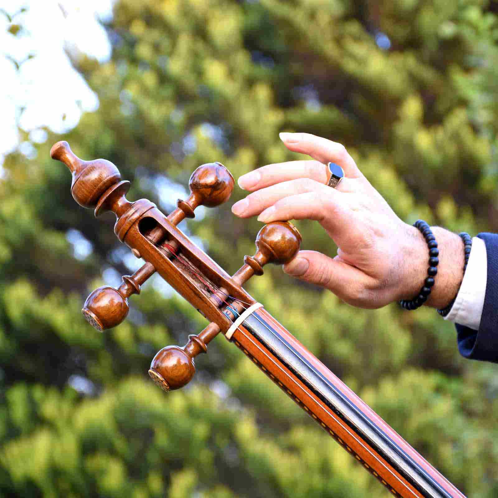 الكمانجة الإيرانية من صنع باجلاوند – طراز 80 تار