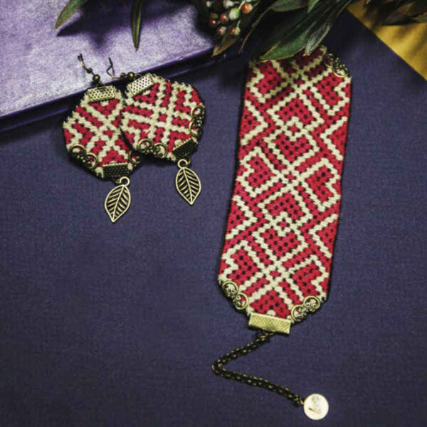 مجموعة سوار وأقراط مطرزة إيرانية أحمر
