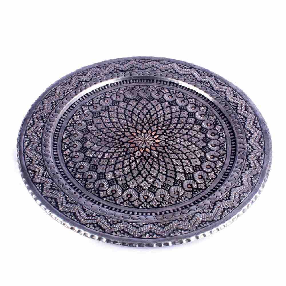 صينية نحاسية زخرفية محفورة يدويًا بشمس إيرانية تقليدية