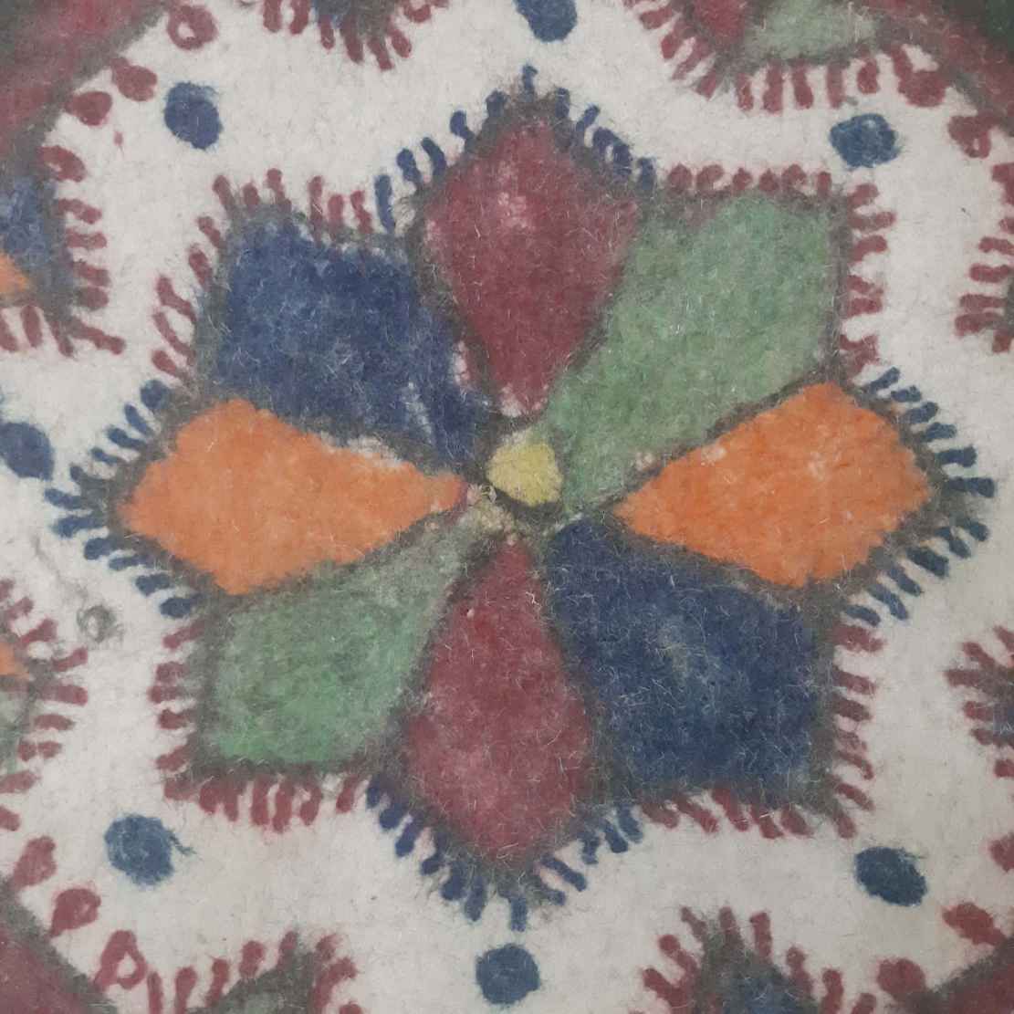 سجاد صوف إيراني مرقع 100% طبيعي ومصنوع يدويًا Tb100