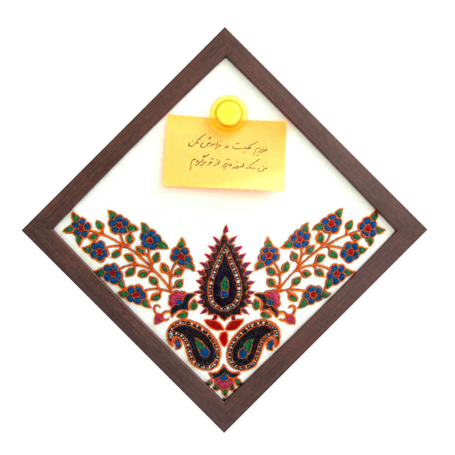 إطار جداري مزخرف بالتطريز الإيراني – فن نسيج زهور