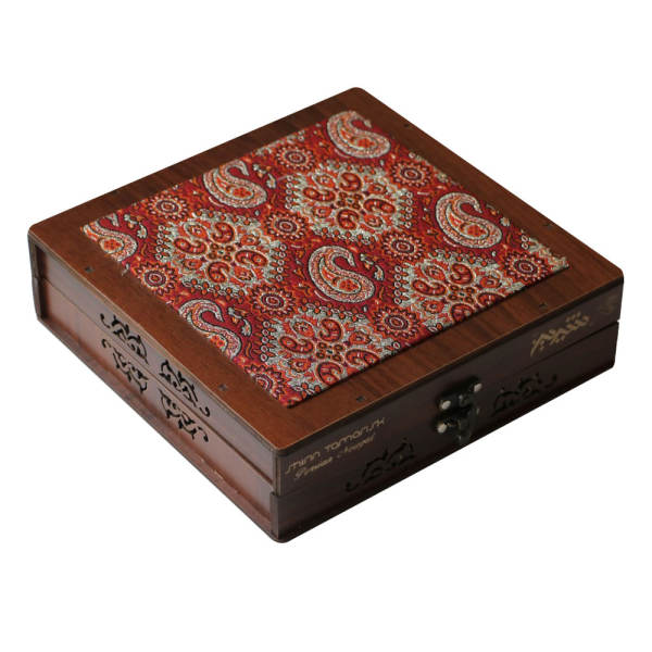 من السما إيراني: فستق – نوجا تقليدية مع ماء الورد