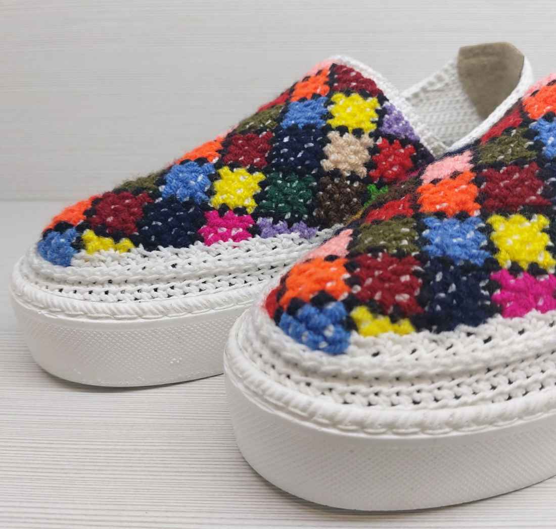 حذاء جيوة الإيراني – أحذية يدوية الصنع وقابلة للتنفس بتصميم هندسي