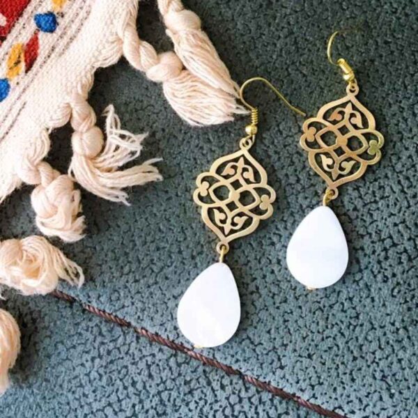 أقراط نحاسية إيرانية بعقيق أبيض