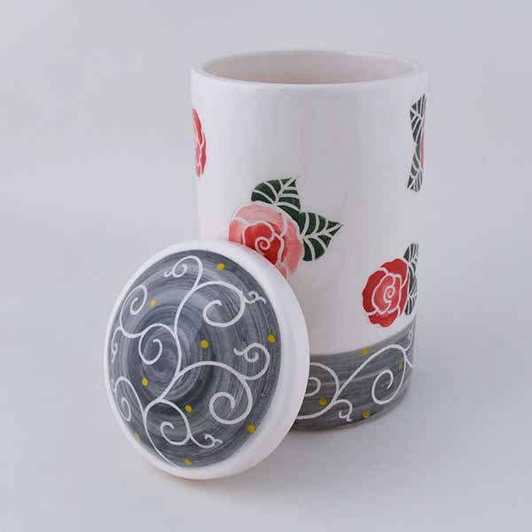 جرة علبة خزف – وعاء يدوي الصنع – مزخرف بنمط الورود