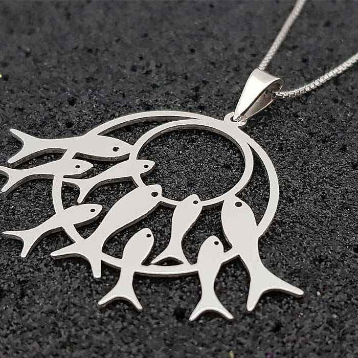 مجموعة من قلادة وأقراط فضية موديل ماهي