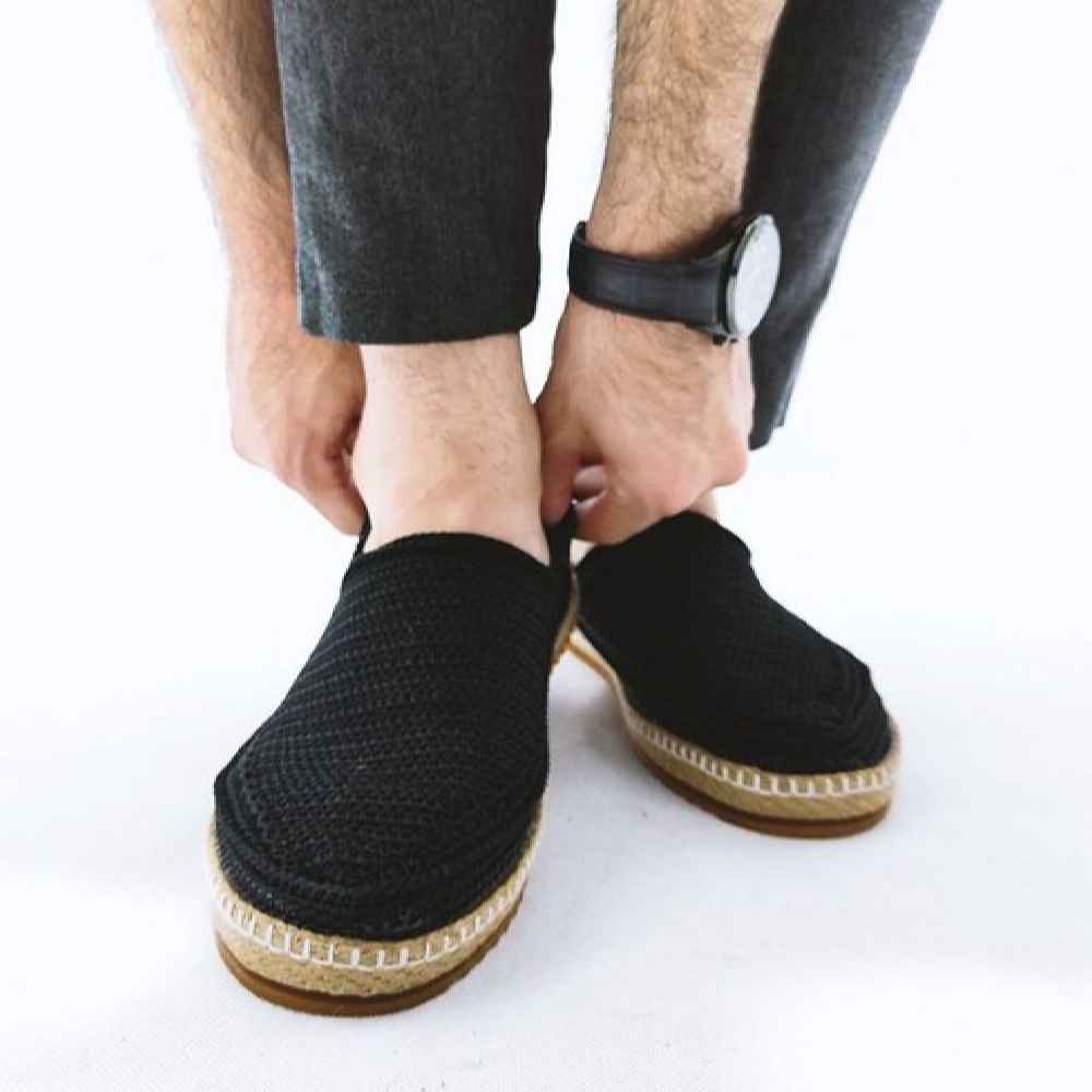 حذاء جيوة الإيراني – أحذية يدوية الصنع وقابلة للتنفس باللون الأسود