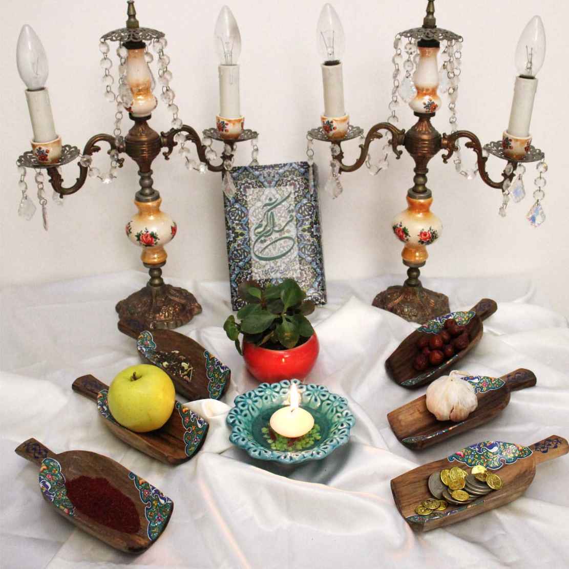 مجموعة أنيقة من الخشب للسبعة لنوروز السنة الإيرانية الجديدة هونارين