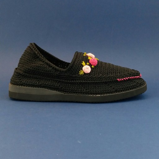 حذاء جيوة الإيراني – أحذية يدوية الصنع وقابلة للتنفس بتصميم شكوفيه