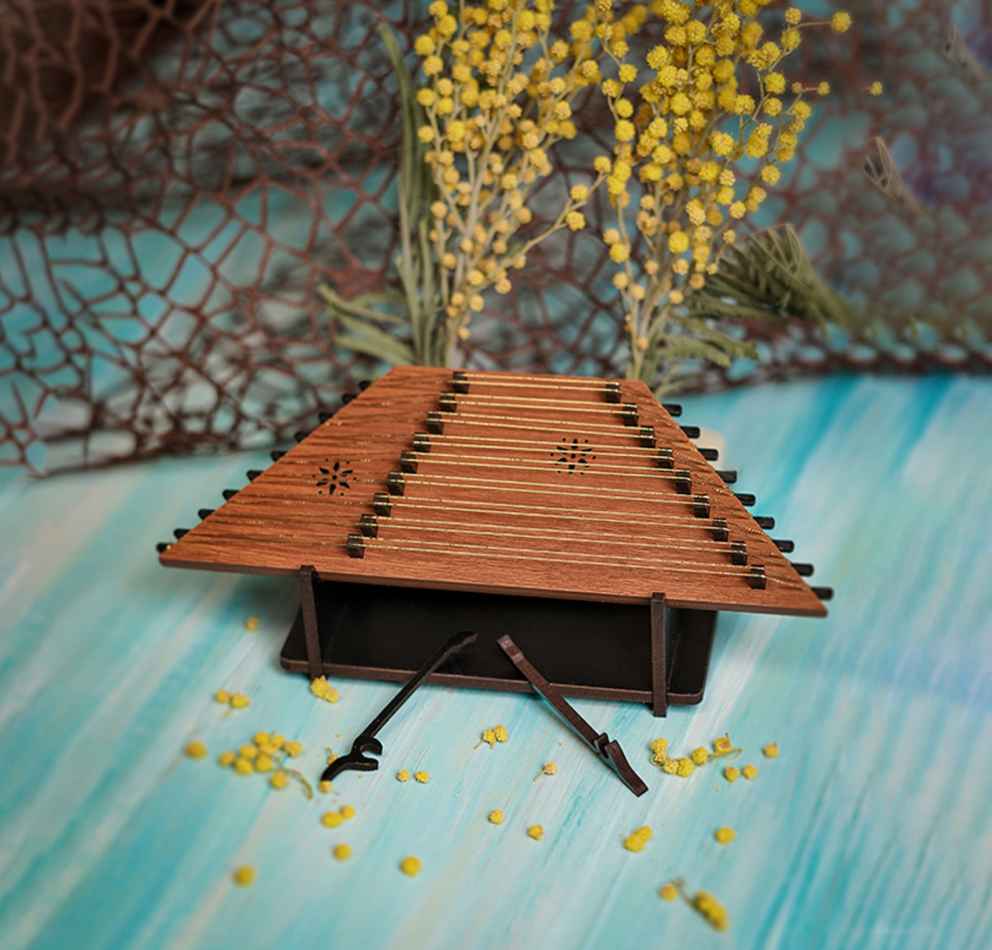 طقم نموذج ماكيت: نسخة من آلة السنتور الفارسية