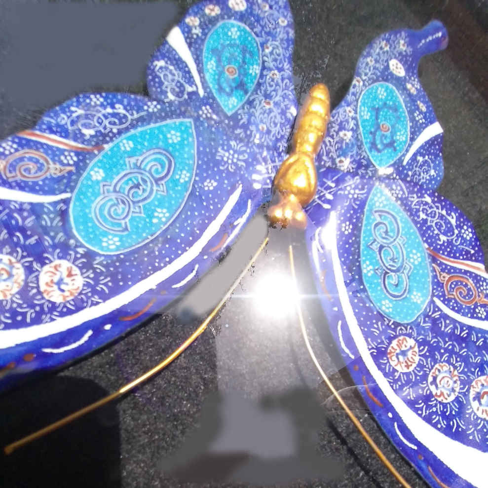 الفن المعدني المؤطر بالميناكاري – فن الفراشة