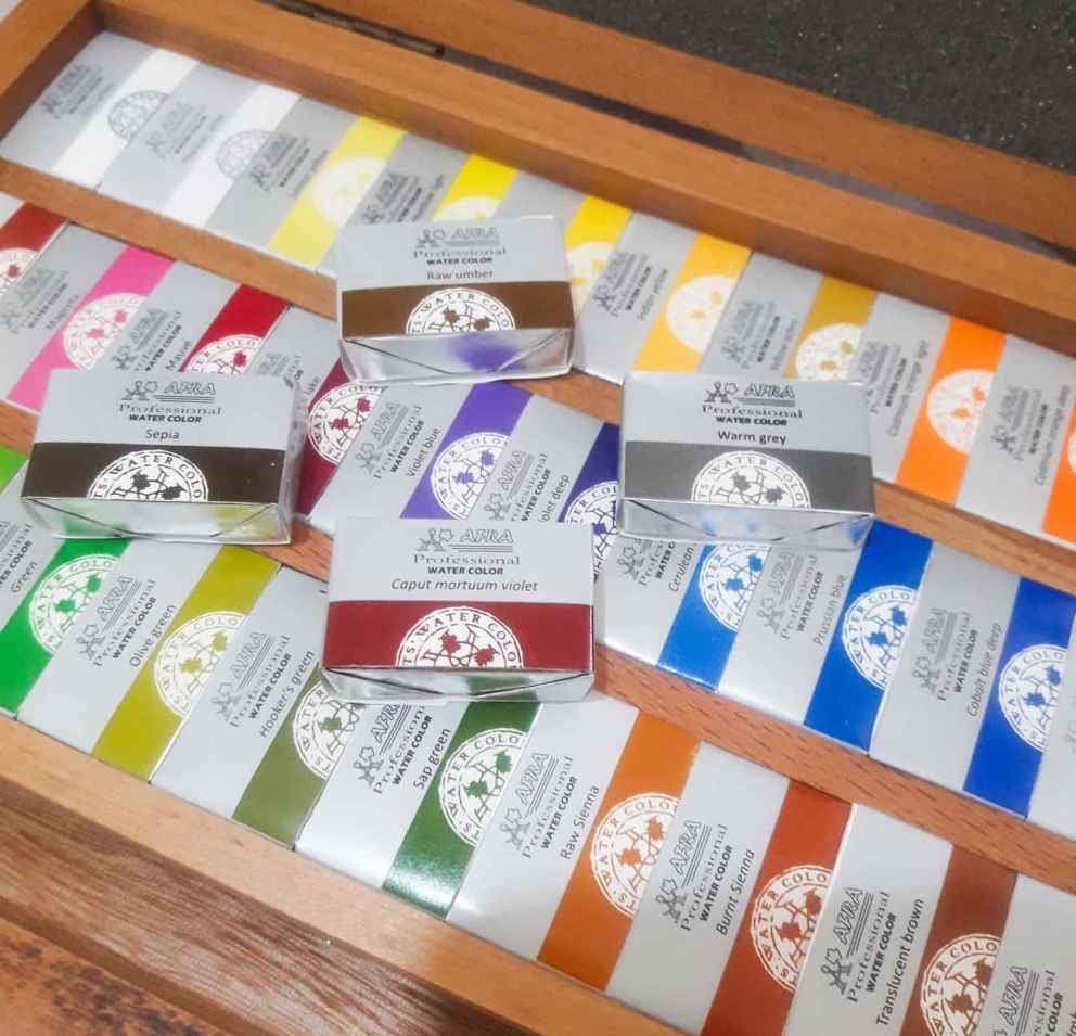 مجموعة ألوان مائية من أفرا – 48 لون في صندوق خشبي