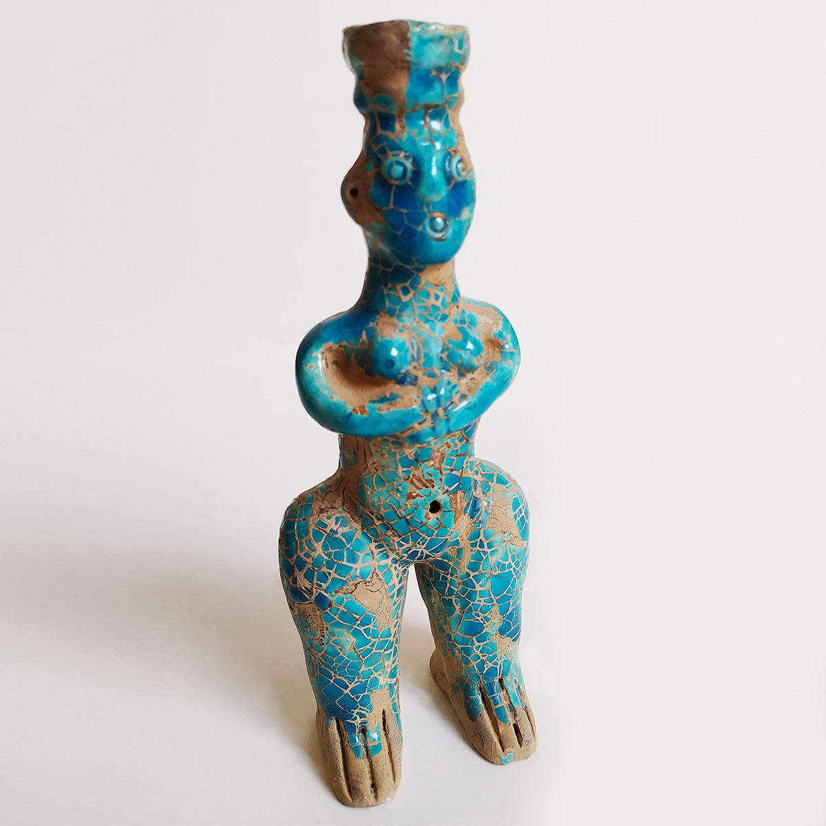 تمثال تاريخي رمز تمثال أملاش الأنثوي الإيراني القديم