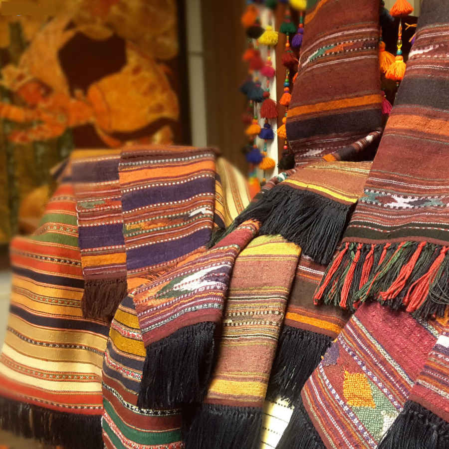 سجادة جاجيم إيرانية أصيلة منسوجة بخطوط موديل تيتيس