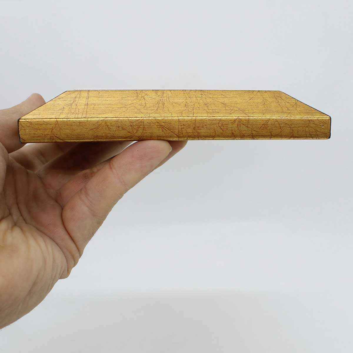 بلاط إيراني مزخرف بإطار – مستوحى من الشاهنامه: ملائكة