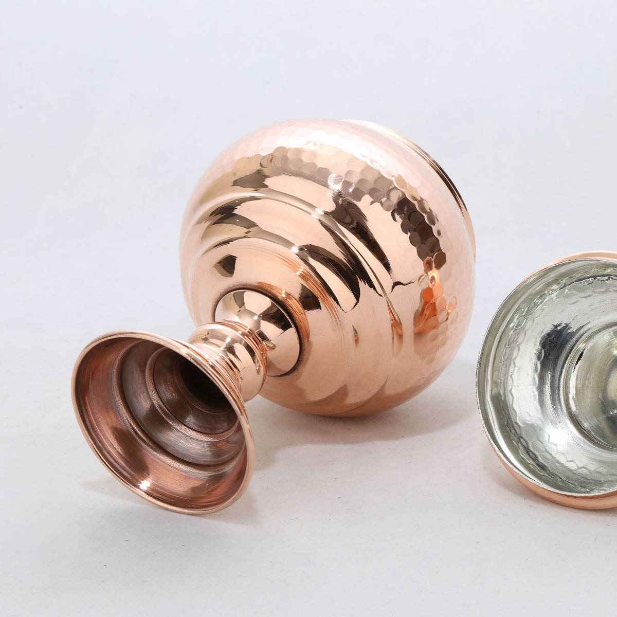 وعاء سكر إيراني نحاسي مصنوع يدويًا بقاعدة – محفور