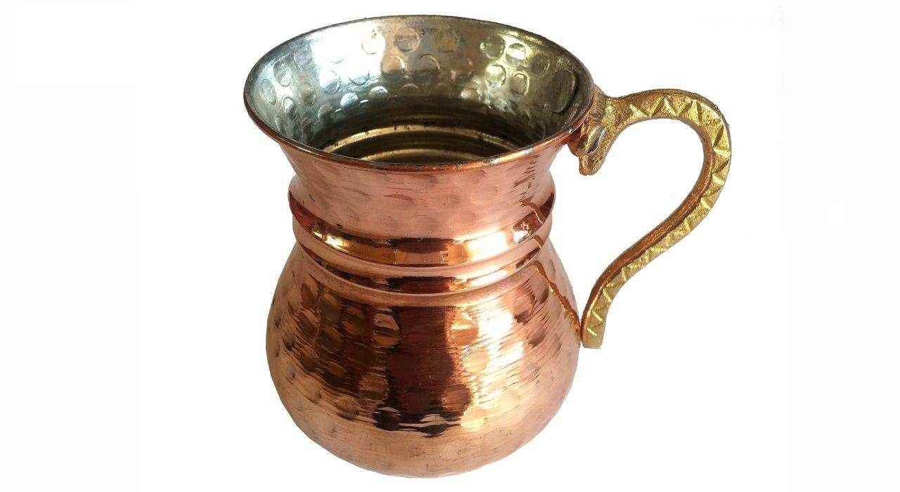 كوب نحاس إيراني مصنوع يدويًا بمقبض للمشروبات الباردة – مطرز بطريقة شيبوري