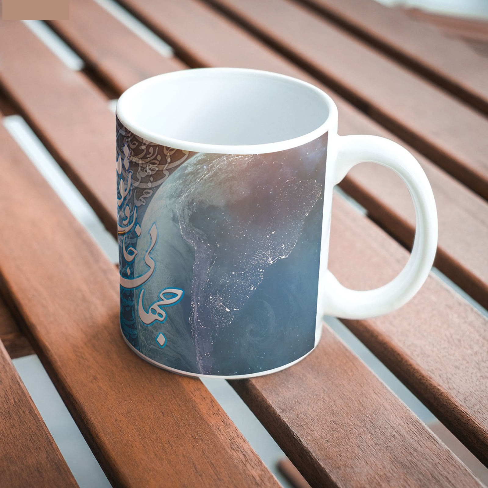 كوب قهوة سيراميكي إيراني – شعر ذهبي