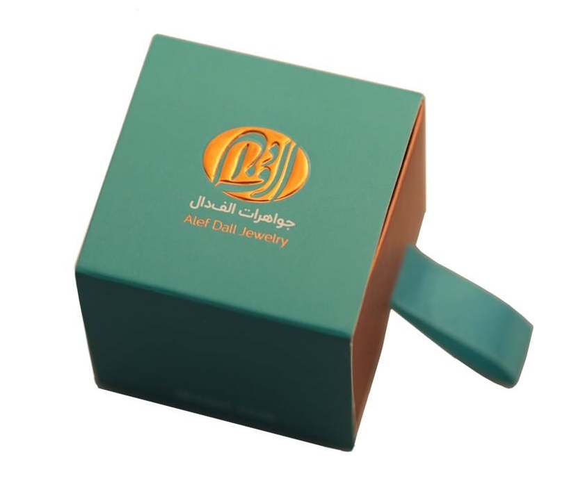 قلادة فضية إيرانية بخط بسيط لكلمة “عشق”