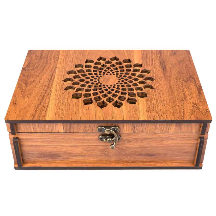 مجموعة إكسسوارات رجالية من رباط العنق والمنديل والأزرار – فاخرة شوبي