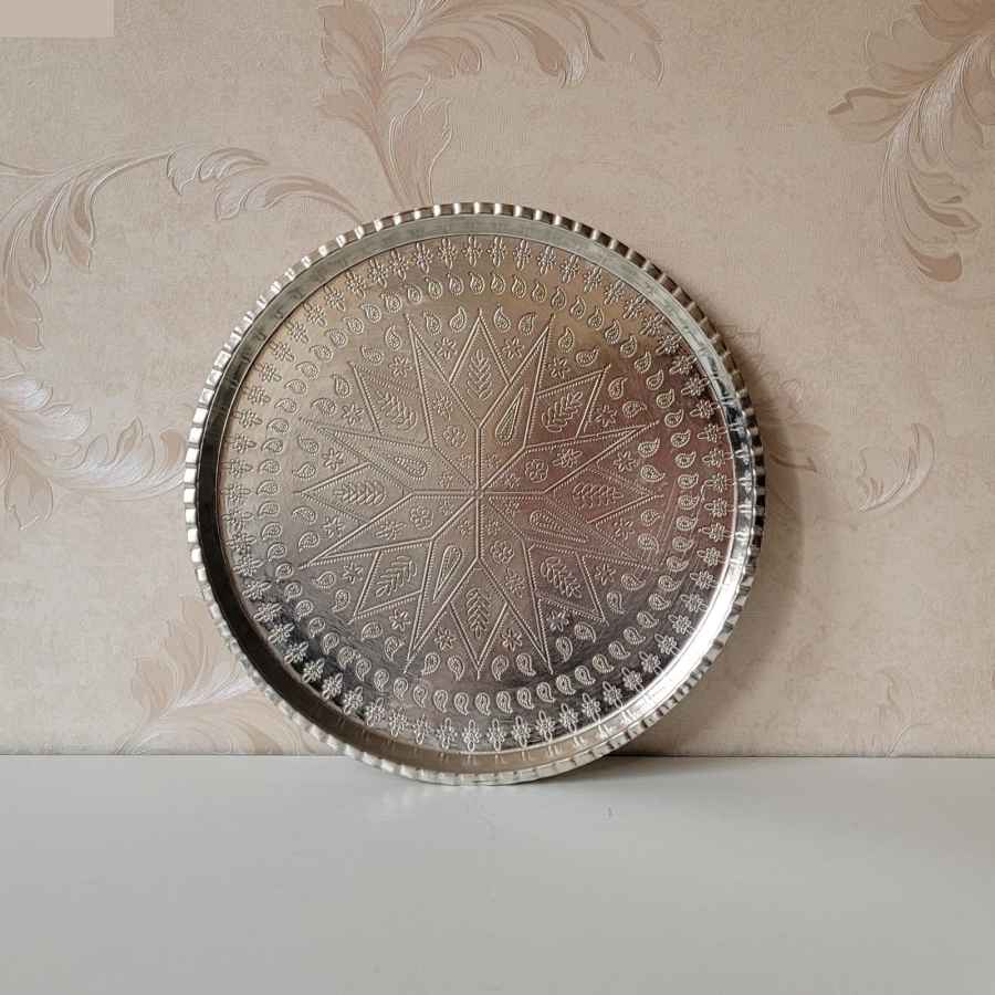 صينية تقديم نحاسية إيرانية مطروقة تقليدياً همتا