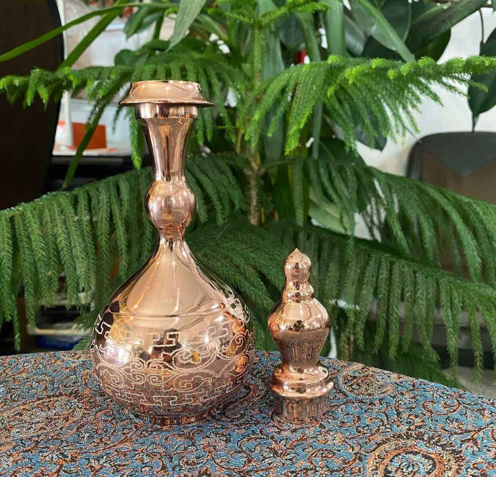 زجاجة نحاسية زخرفية مصنوعة يدويًا بالنقش المطرقة سيفدا