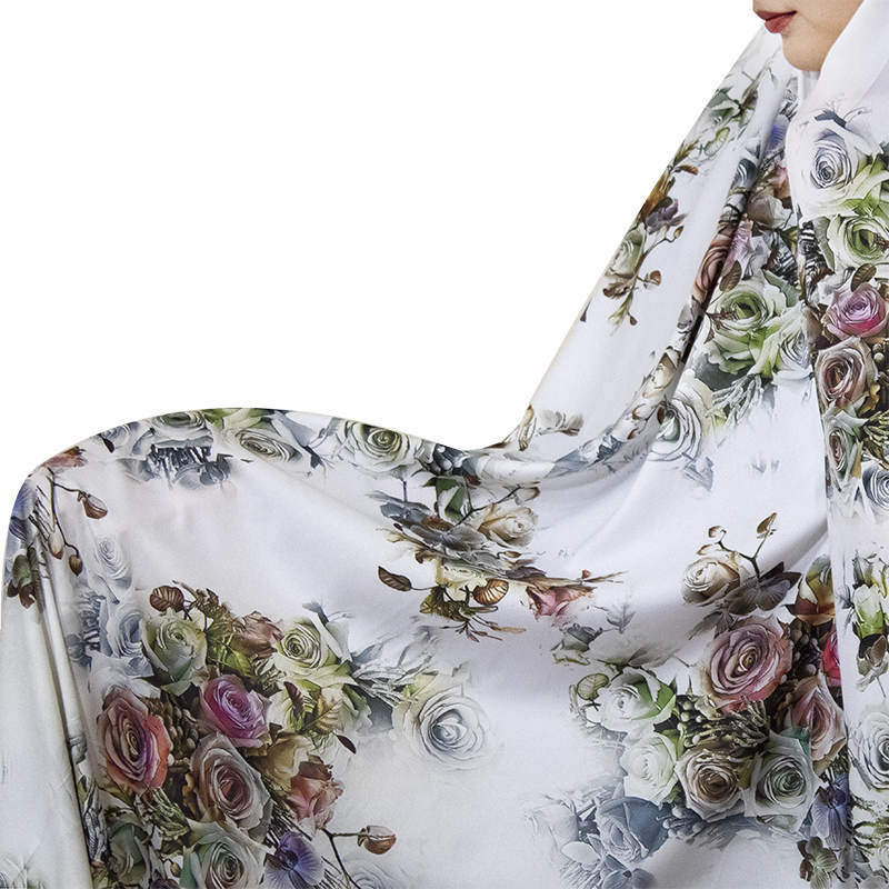 الشادر الإيراني للنساء – ملون، مثالي للاستخدام اليومي والصلاة، باقة من الزهور