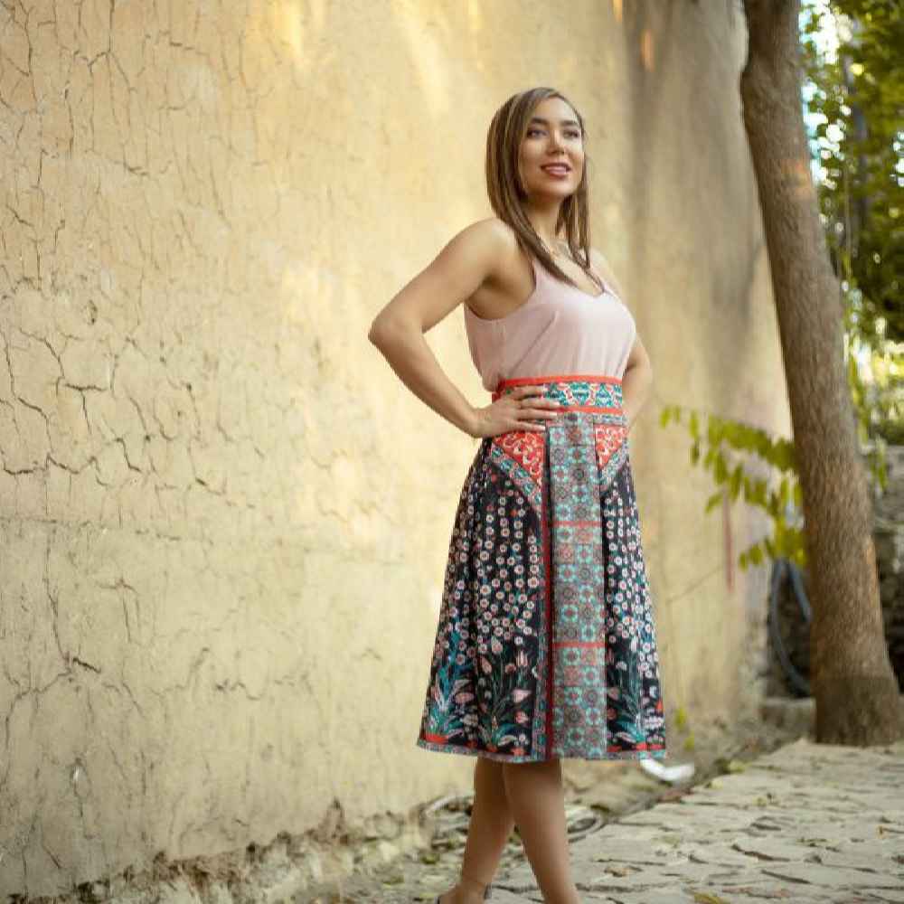 تنورة نسائية إيرانية سوداء موديل كاشان