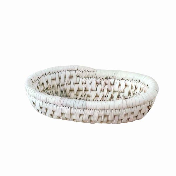 سلة من أوراق نخيل محبوكة نموذج نجمة