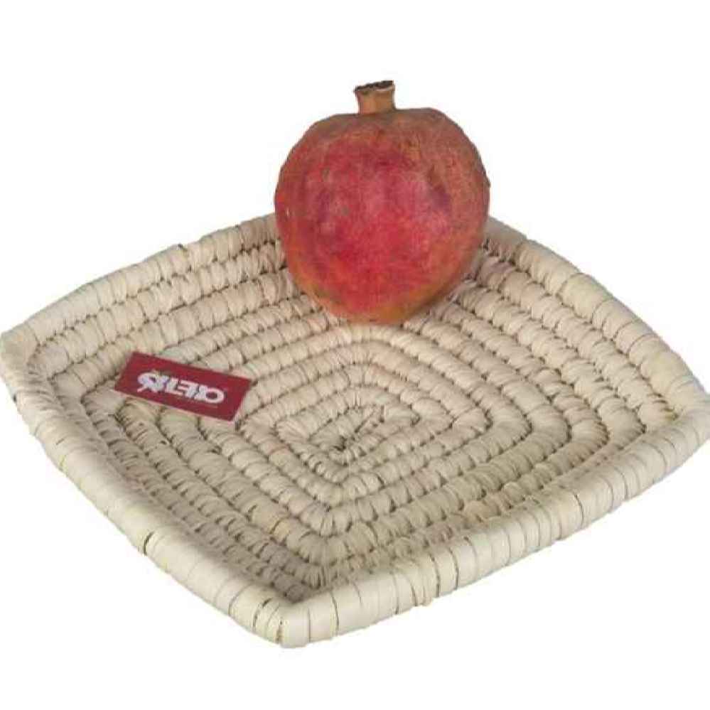 سلة من أوراق نخيل محبوكة نموذج تاناز