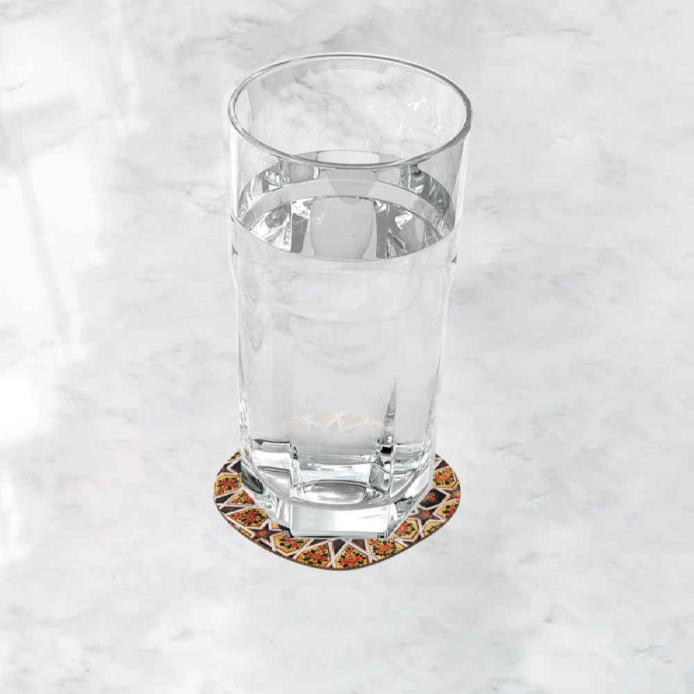 مجموعة كوسترات مع تصميم فني مستوحى من التقليدية الفارسية