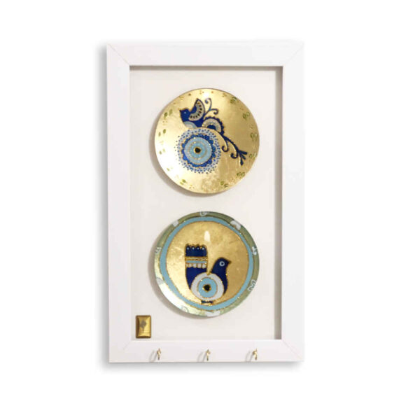 حامل مفاتيح جداري خشبي مزخرف بتصميم عين الحسد