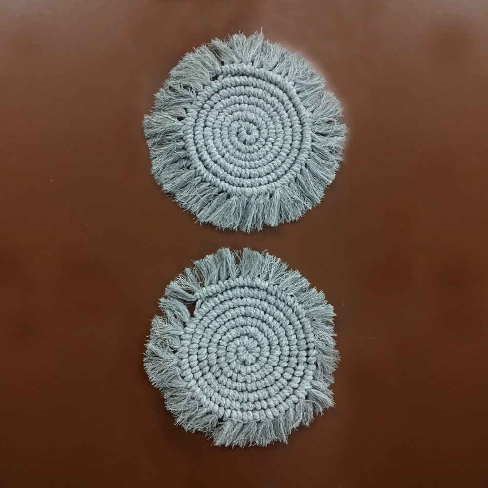 طقم من 4 مفارش ماكريم تحت الطبق – تصميم يدوي أنيق