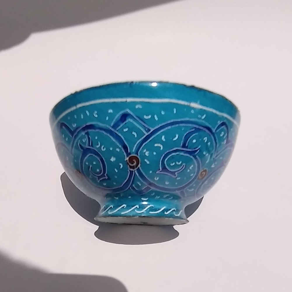 وعاء نحاسي زخرفي مرسوم يدويًا بالميناكاري الإيراني بالإيميل سيما