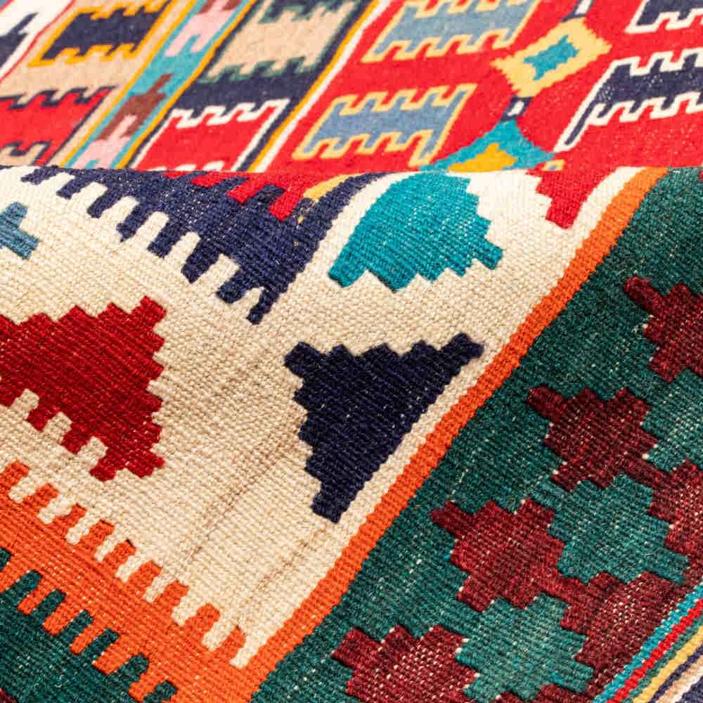 سجاد كليم إيراني من الصوف، منسوج يدويًا في فارس بالنمط التقليدي أترين