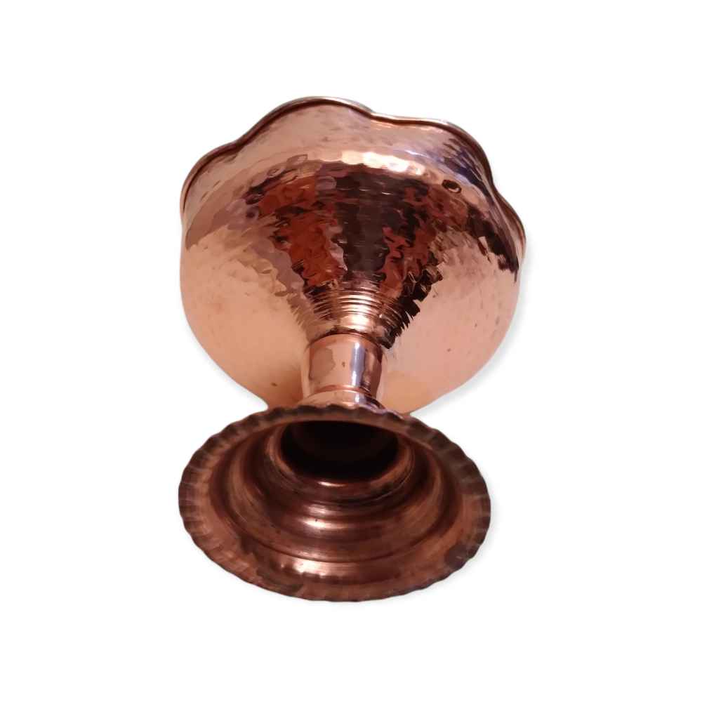 وعاء تقديم للحلويات من النحاس بشكل تقليدي مطرز هاستي