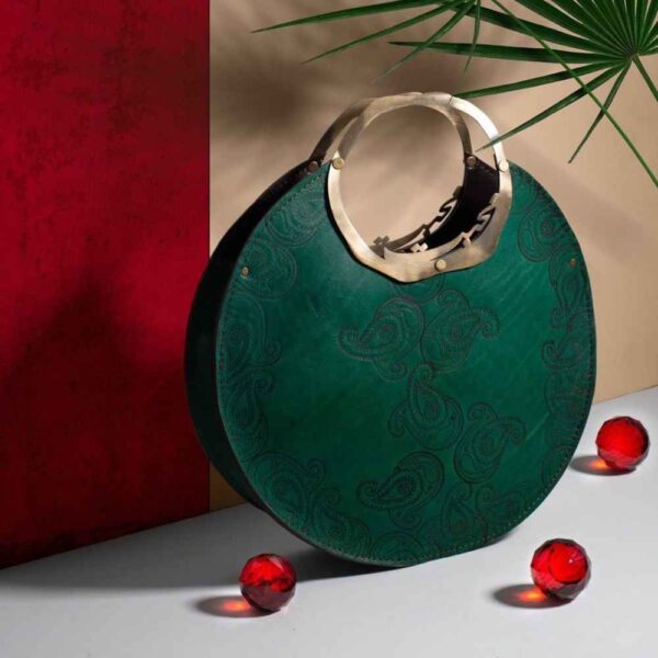 حقيبة كروس بودي فاخرة من الجلد المصنوع يدويًا - إصدار محبة