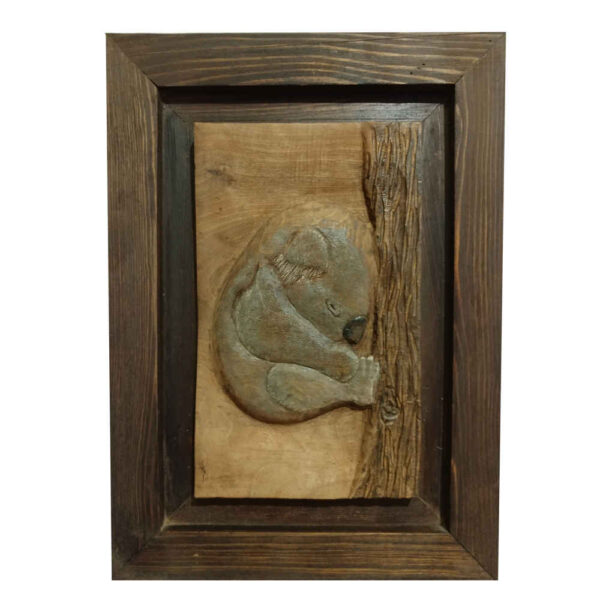 الفن الخشبي المنحوت بموضوع الحيوان الكوالا