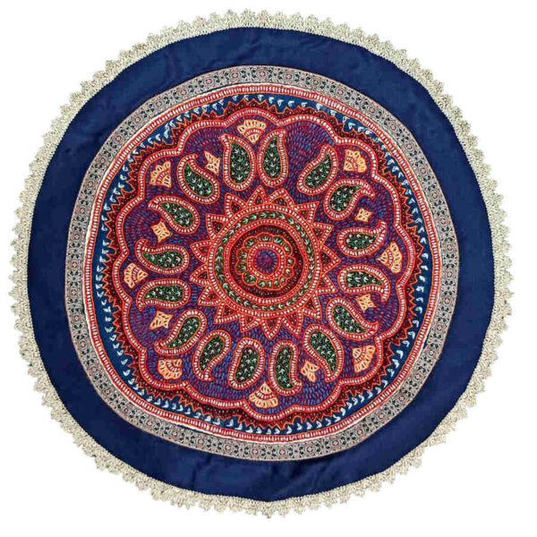 تراث باته كرمان: سجادة طاولة مصنوعة يدويًا باللون طرنج