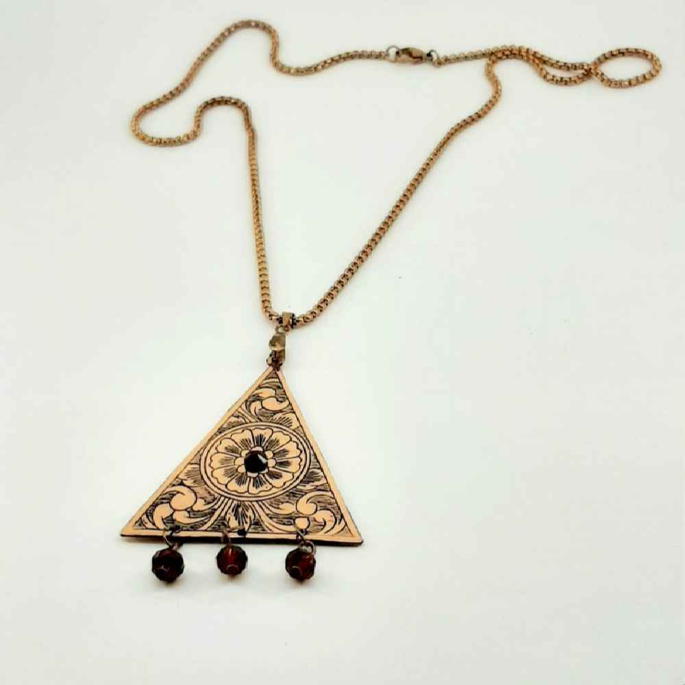 قلادة نحاسية منقوشة فنية – قلمزاني