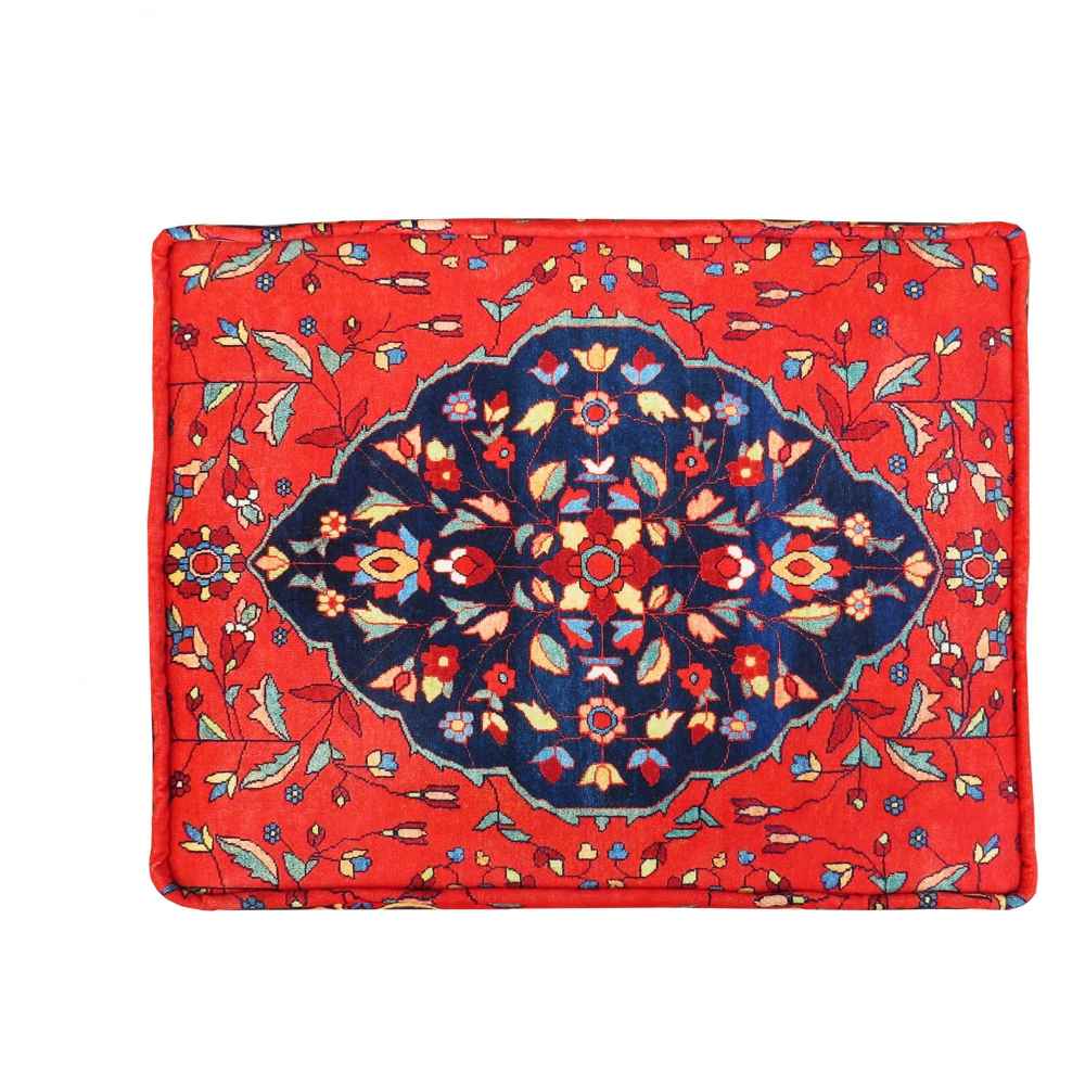 مقعد قدم تقليدي من المخمل مستوحى من الفن الإيراني – أحمر مونا