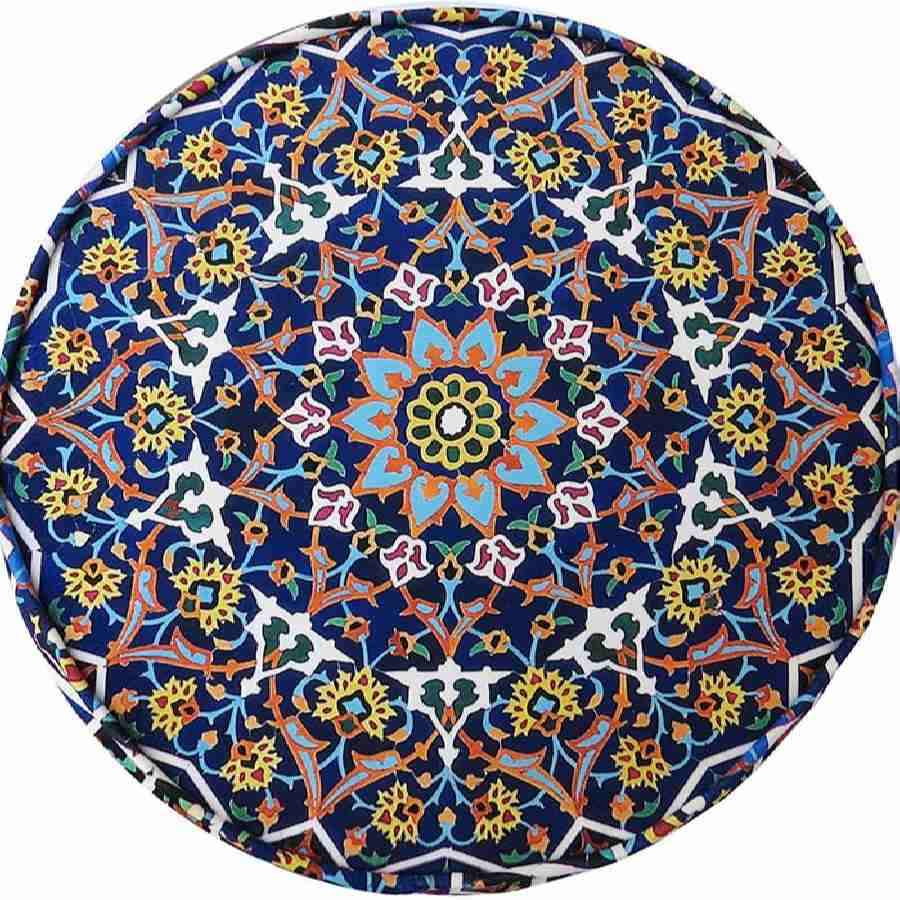 مقعد قدم تقليدي من المخمل مستوحى من الفن الإيراني – بلاط