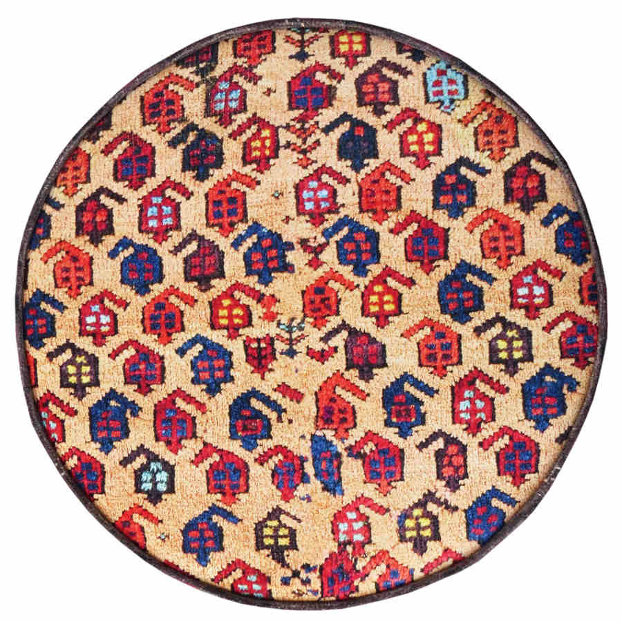 مقعد قدم تقليدي من المخمل مستوحى من الفن الإيراني – كريمي