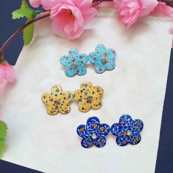 أقراط إيرانية يدوية بنموذج ميناكاري لبهار الفني