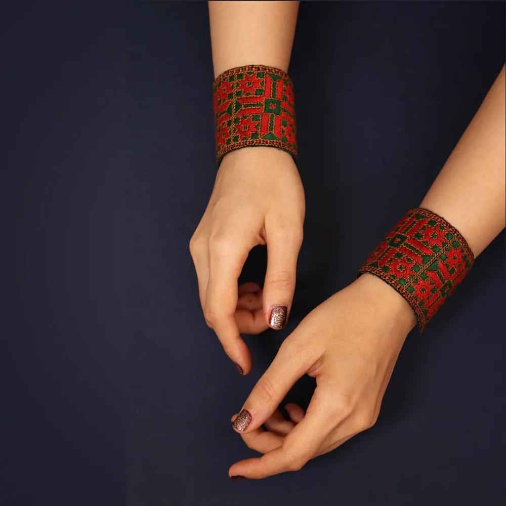 سوار مزخرف إيراني – ريما