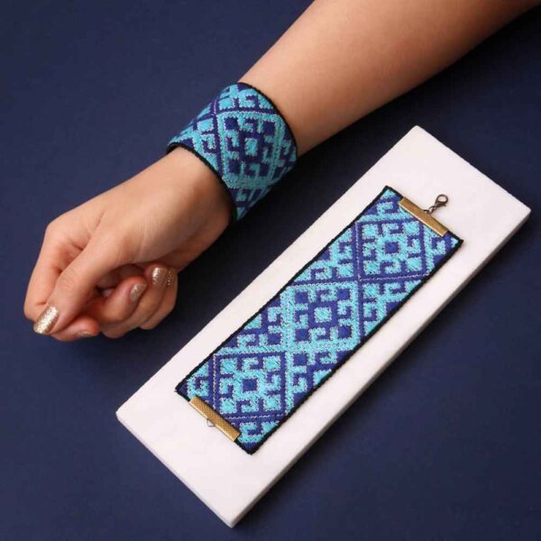 سوار مزخرف إيراني - رُويا